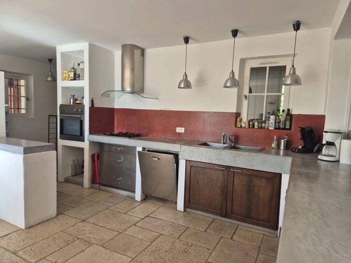 Image No.11-5 Bed House for sale