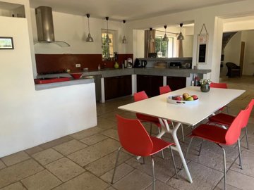 6737e6cef2808e2e3f7ada5117939679b5ee295bfa192