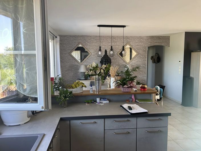 Image No.3-5 Bed House for sale