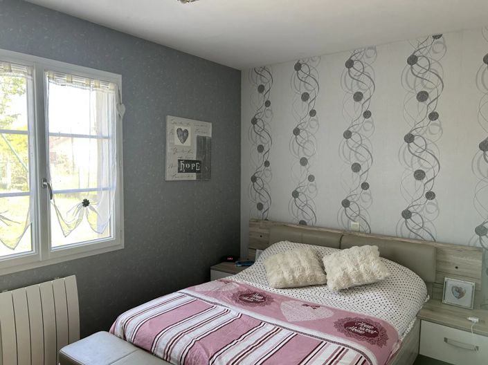 Image No.7-5 Bed House for sale