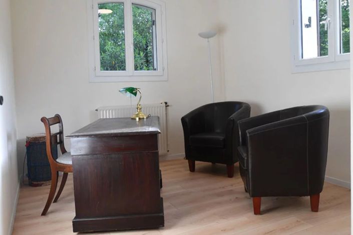 Image No.10-4 Bed House for sale