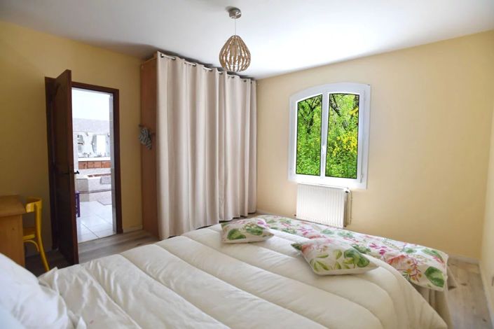 Image No.7-4 Bed House for sale