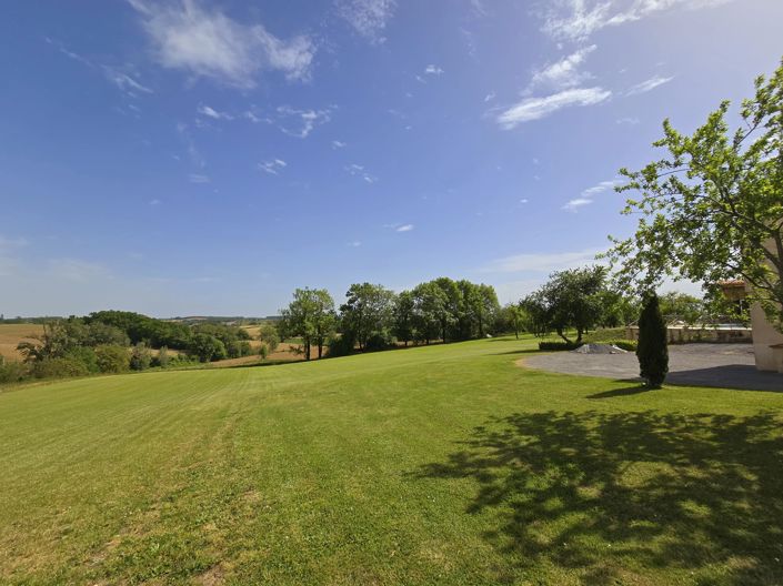 Image No.2-4 Bed House for sale