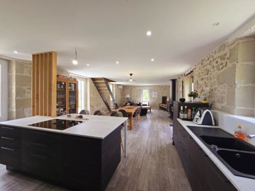 8f1eced9f80064a24a2d50abee2939f44104c3f6c4400