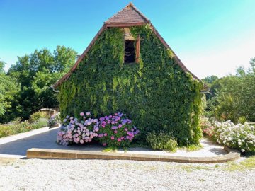 5ec4bca83cd7da490aac36b5b273094069395a5760192