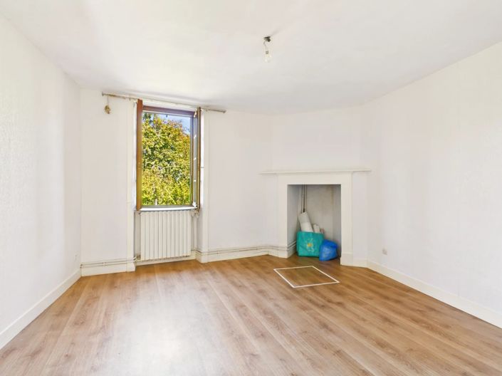 Image No.7-Maison de 2 chambres à vendre à Marval