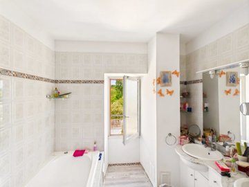 cf765642ad072a1d8e7cf4f36a4c4cca592d7f6a32192