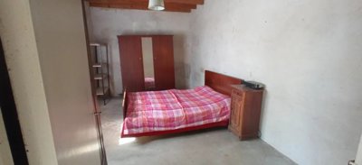 e04c0fbf2362eda1b5e043d3b0f770bc71c93de229192