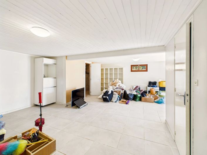 Image No.10-4 Bed House for sale