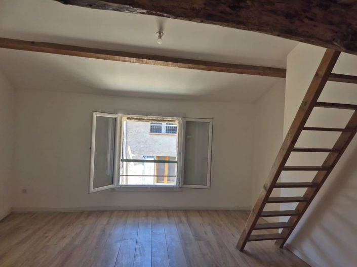 Image No.2-3 Bed Property for sale