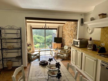 ceb96d4ac11c79348bf62bb07e8220d31346e832e9192