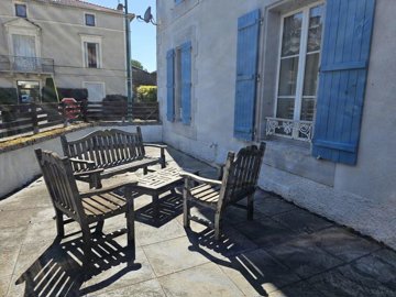 7b1ecc28ad5da56bec92e33e6cdf6e795980656551192