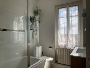 e70711baa5bb038b76fecebf0082b2d5c49dd3a02f192