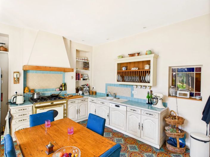 Image No.4-7 Bed House for sale