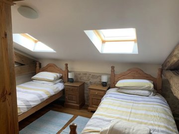 c6dc5a1aed82d3758bf5fdf10353e01239d1e1f140192