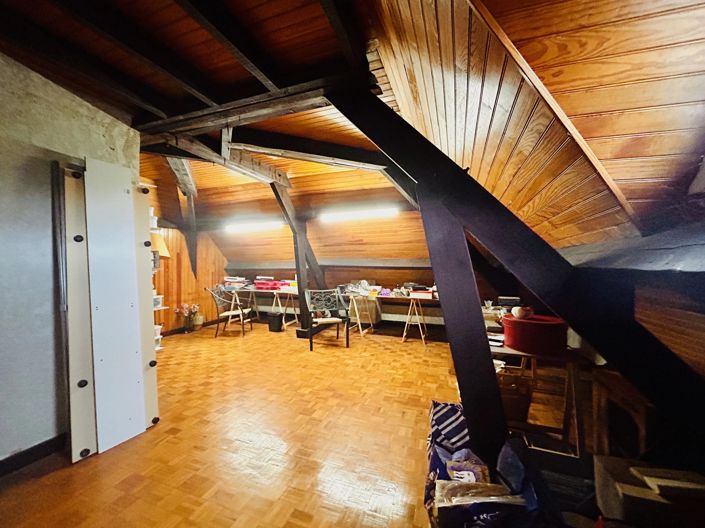 Image No.12-5 Bed House for sale