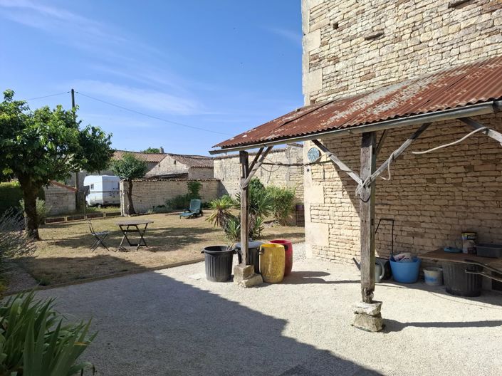 Image No.12-Maison de village de 3 chambres à vendre à Loubillé