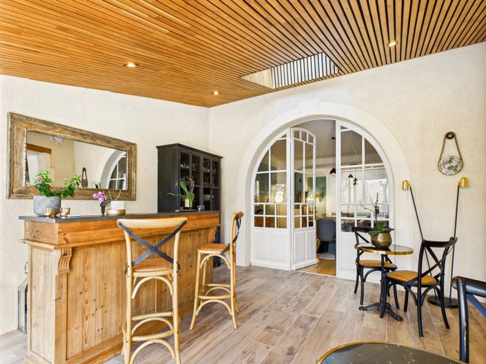 Image No.8-7 Bed House for sale