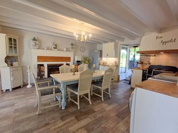 b82df67f152810af863764c7492d30faa5446db0d8160