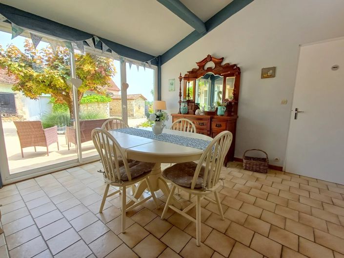 Image No.9-Maison de 8 chambres à vendre à Aubeterre-sur-Dronne