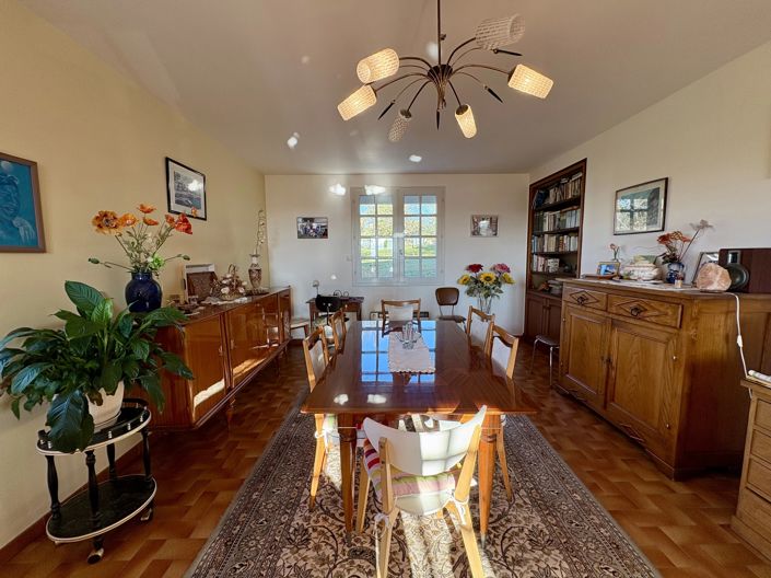 Image No.3-4 Bed House for sale