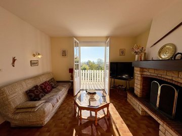 f9e2943e0797d6ccc1e9ce134cdfc3917e398d63cc403