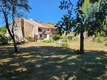 1e0568156d0812b979f4d81770fddbc94943221793192