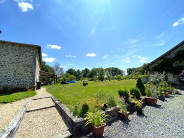 126d32eff72690a469ba7ff18eadb4e535b20cf41d192