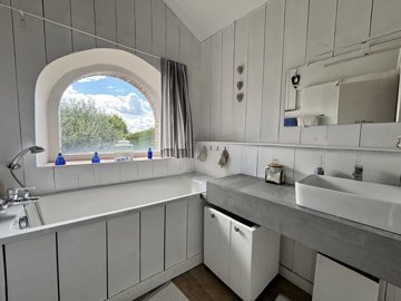 fc28448d2f944046709d3be92696d0b954b0affb61192