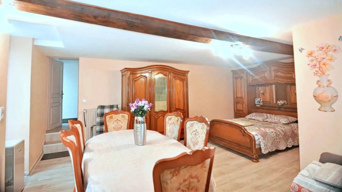 Image No.15-3 Bed House for sale