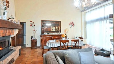 3493819d1dcc331045bc9a4ffff885706329de74ec192