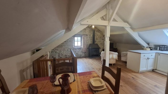 Image No.13-6 Bed Commercial for sale