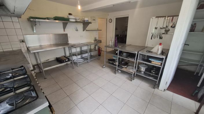 Image No.4-6 Bed Commercial for sale