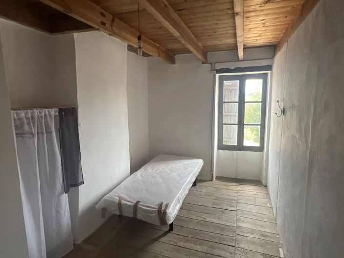 Image No.15-7 Bed House for sale