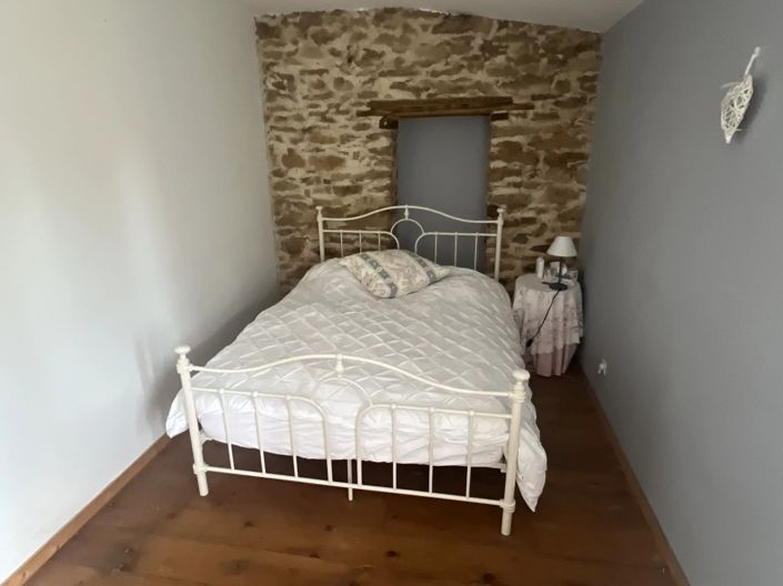 Image No.9-7 Bed House for sale