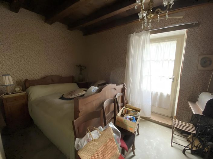 Image No.5-Maison de 2 chambres à vendre à Charroux