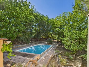 f85241ccdd080f5136444e36b24aa49fc46b5b832a192