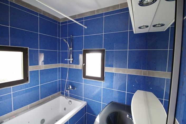 Image No.12-6 Bed House for sale