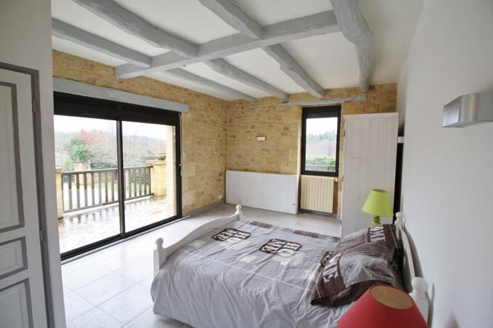 Image No.7-6 Bed House for sale