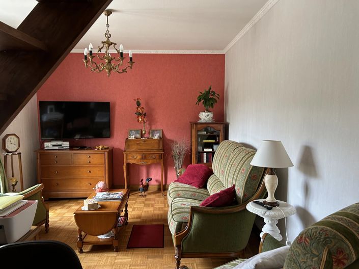 Image No.6-4 Bed House for sale