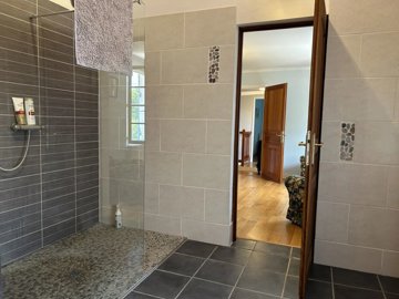 f99b89841942131ba5d0d3523f055b9e89dac7bb32192