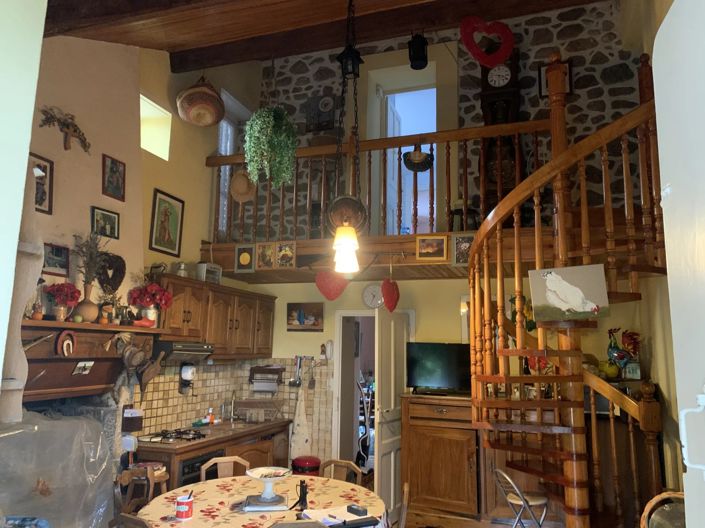 Image No.3-Maison de 4 chambres à vendre à Saint-Saud-Lacoussière