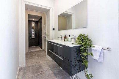 8c8c8d89a6b904b536f6c5d4da4ec870aec589d153192