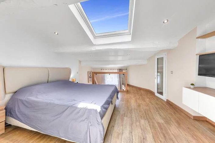 Image No.5-1 Bed Property for sale