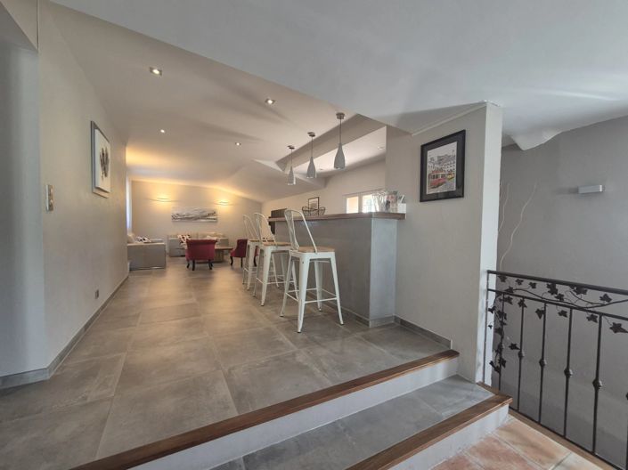 Image No.12-3 Bed House for sale