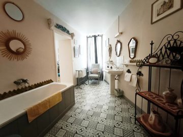 b11a6d1435c781eef40de57a807aa6e944be765c68192