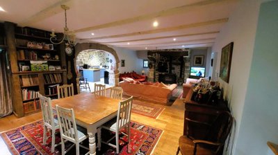 f99ab823945c0872e0746b7f0f70d0ad55df9395ba192