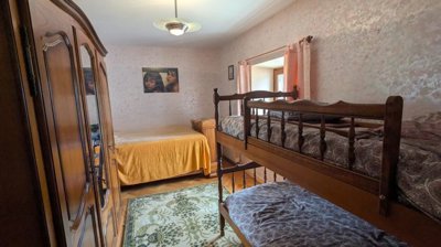 3799ec37388a27dd20e949e013662d37c2a70256a4192