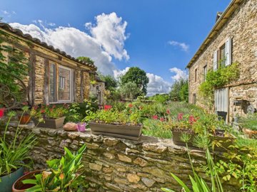 4a70a97b6973d6b3ca040401cb6f413c26e1d6befd192