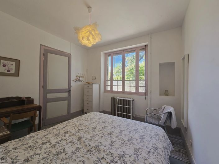 Image No.9-5 Bed House for sale